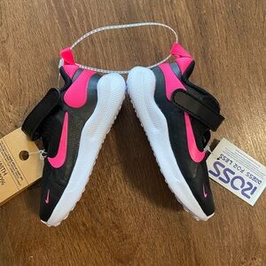 Nike Sneakers Toddler Girl 6C Black and Pink